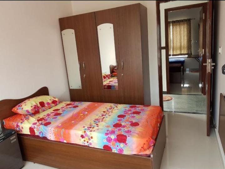 Suyash Pg - Melange Bed & Breakfast Bangalore Luaran gambar
